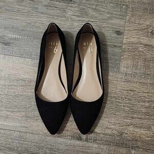 Mix no 6 black faux suede flats, sz 8